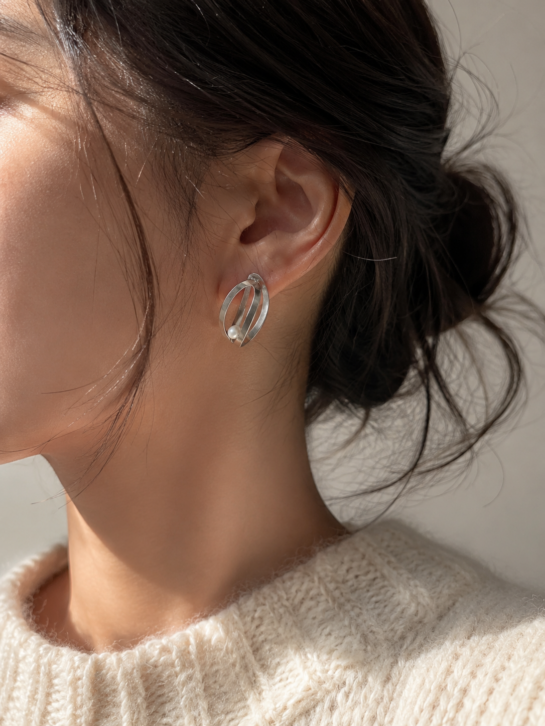 Moon Tide Pearl Earrings-light weight Sterling Silver Pearl Studs